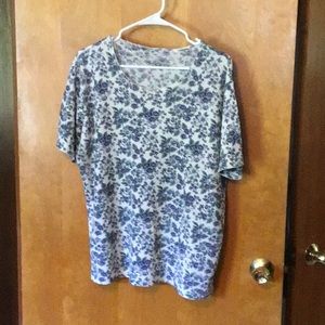 BOGO 2/5$ 3/6. 4/7. 5/8 Cute top No Label 1x